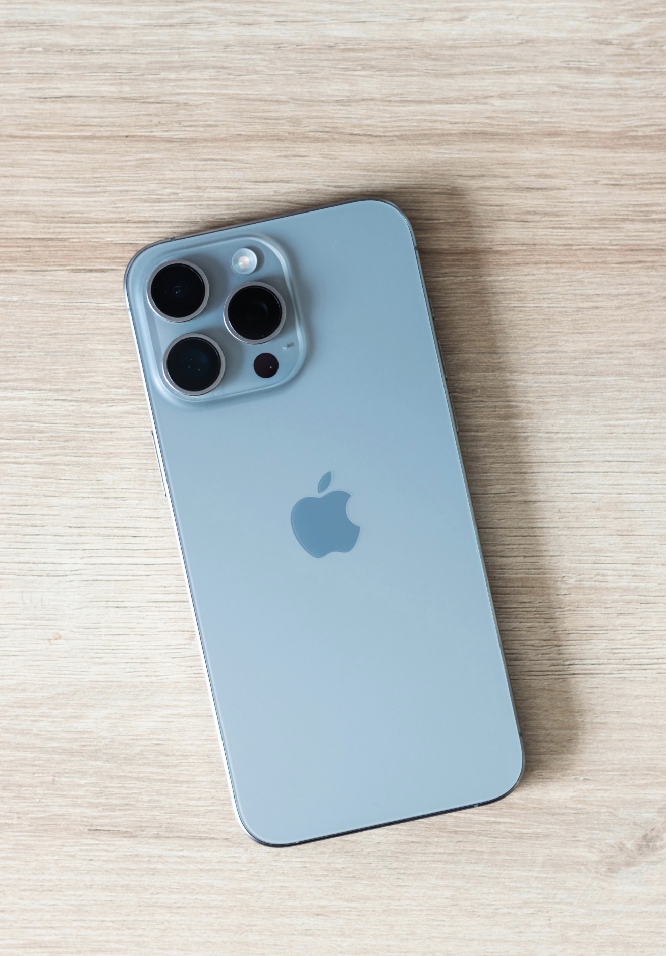 iPhone 14 - 17